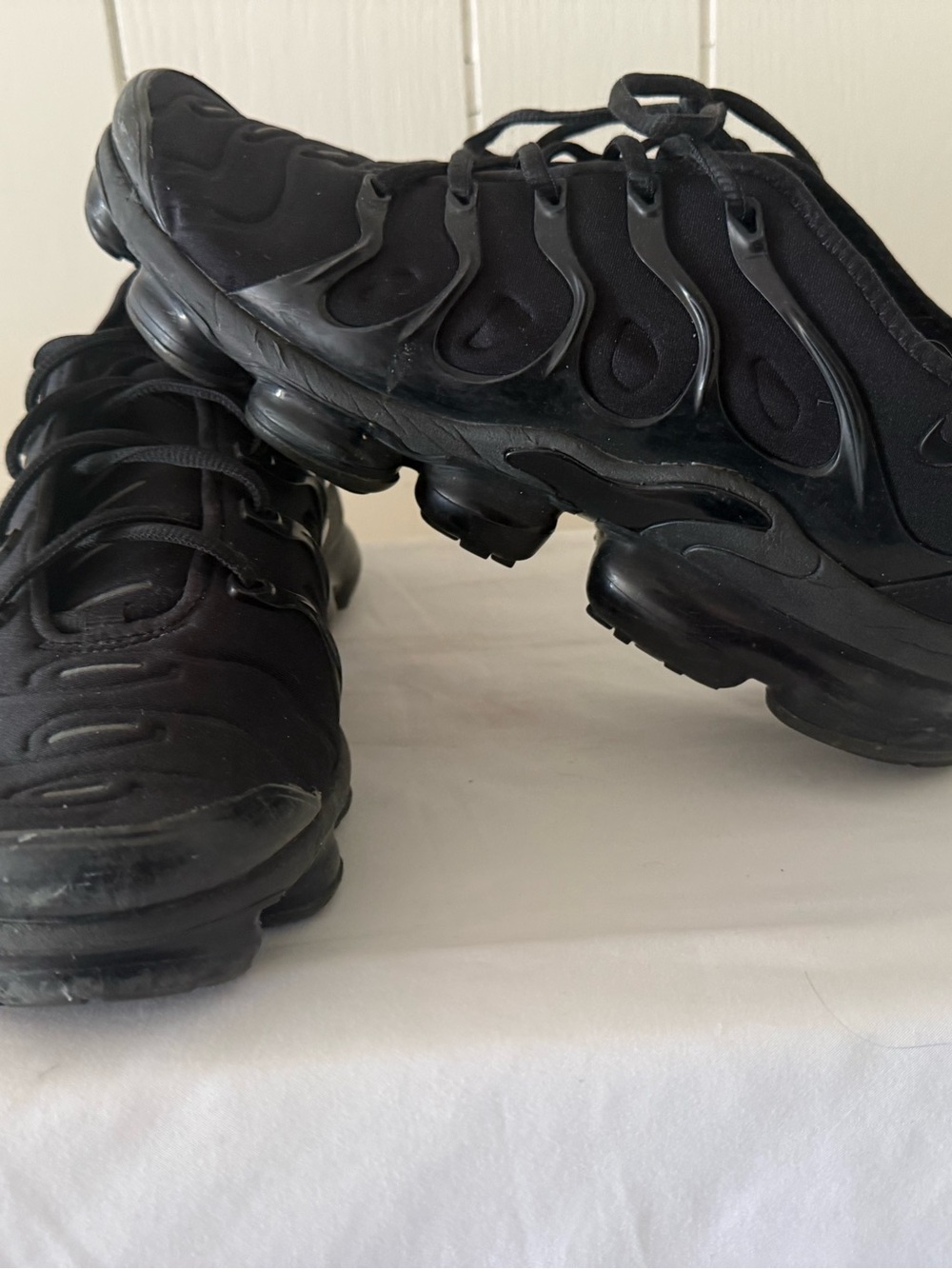 Nike Air Vapormax Plus Black Cushioned Low Top Lace Up Athletic Sneaker Men's 11